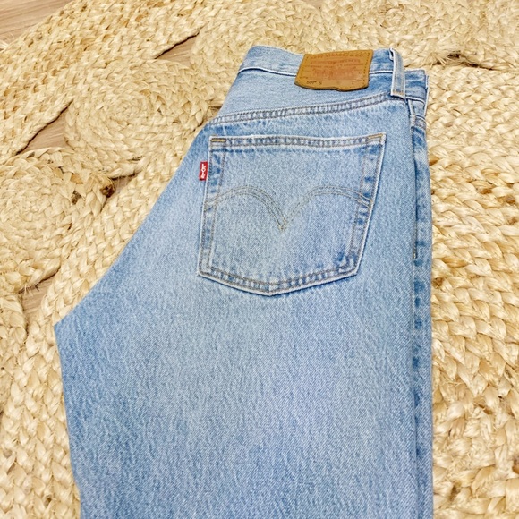 Levi’s Premium 501 skinny from Aritzia EUC - Picture 8 of 10